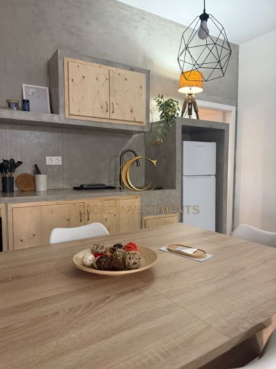 Apartamento T2 Mobilado e Equipado com Terraço